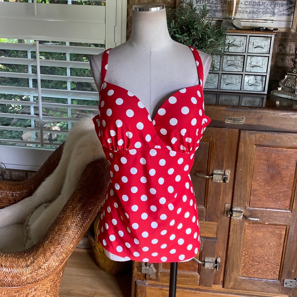 TORRID RED & WHITE POLKA DOT TANKINI TOP 3X EXCELLENT